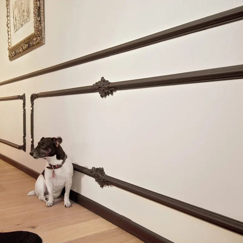 FL5 2.44M WALLSTYL SKIRTING BOARD installed at the base of the wall | DecorMania UK